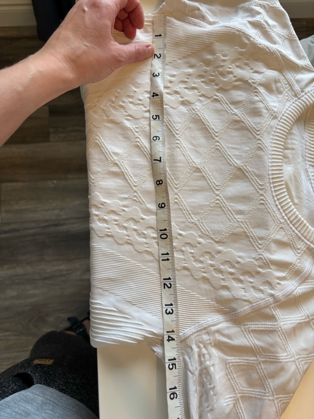 Lululemon White Textured Long Sleeve Top (Thumbholes) - Picture 5 of 9